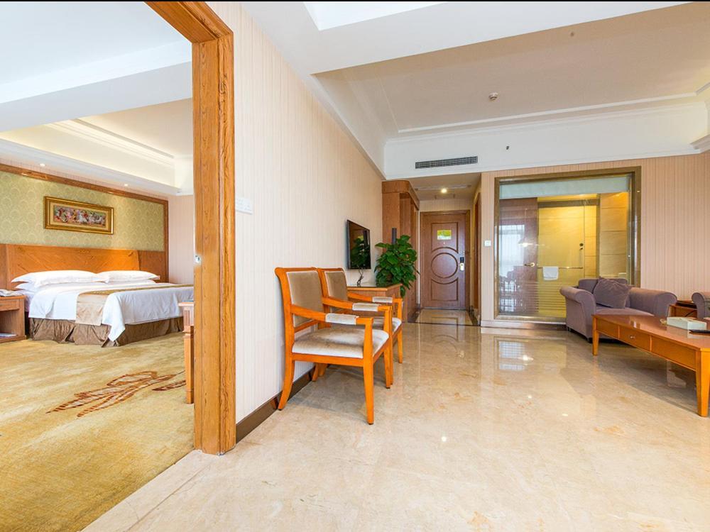 Vienna International Hotel Shenzhen Longgang Lilang Extérieur photo