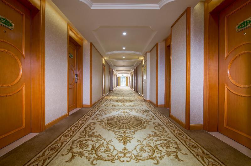 Vienna International Hotel Shenzhen Longgang Lilang Extérieur photo